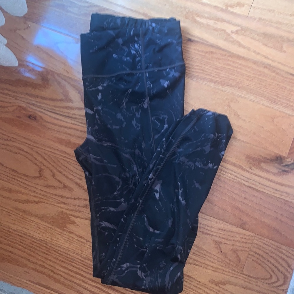 Athleta marble print leggings